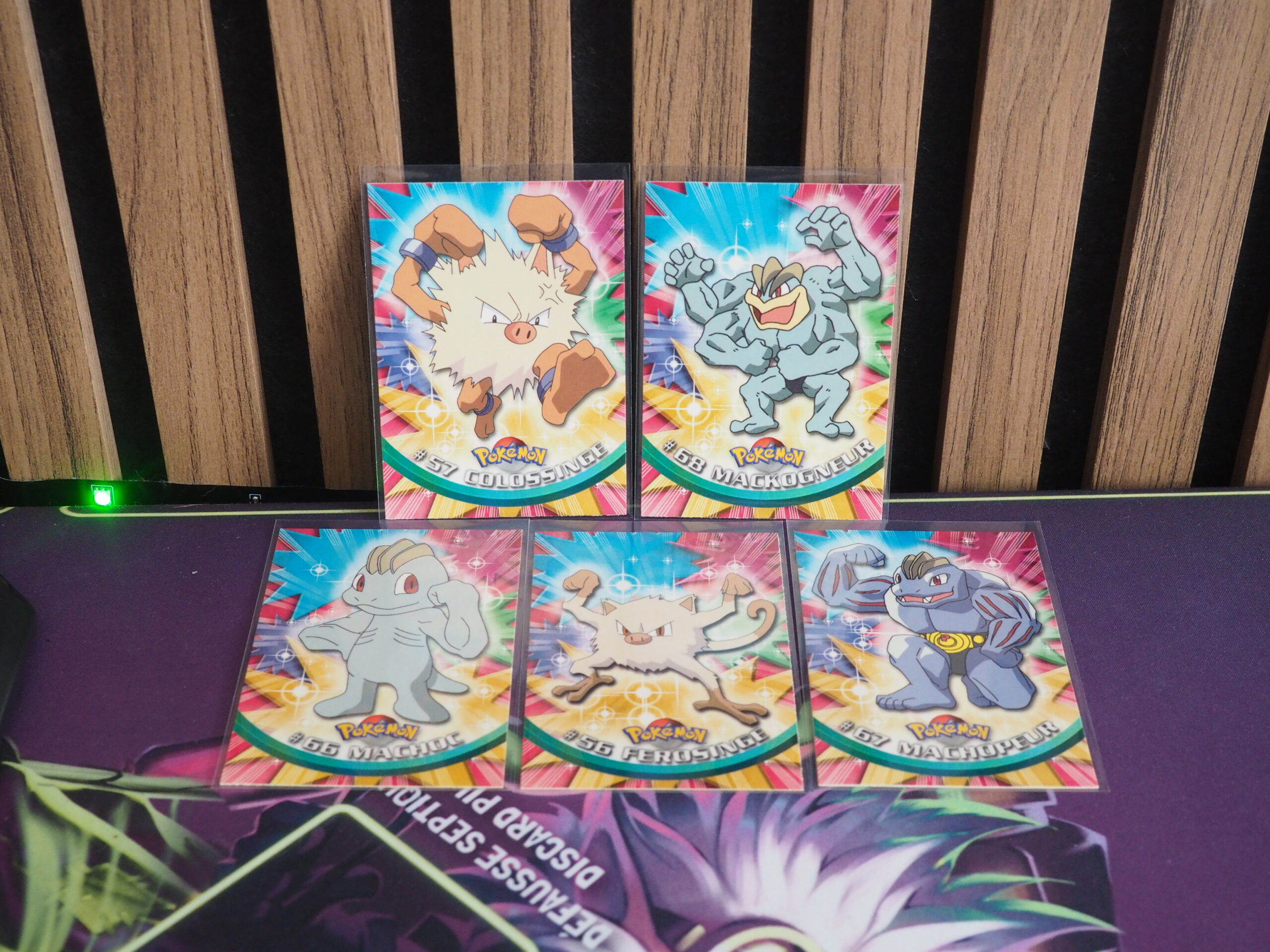 Pack Cartes Pokemon Topps 1999 Tournoi Kanto P1 VF Pack cartes pokemon topps 1999 serie 1 vf logo bleu tournoi kanto p1 mackogneur colossinge