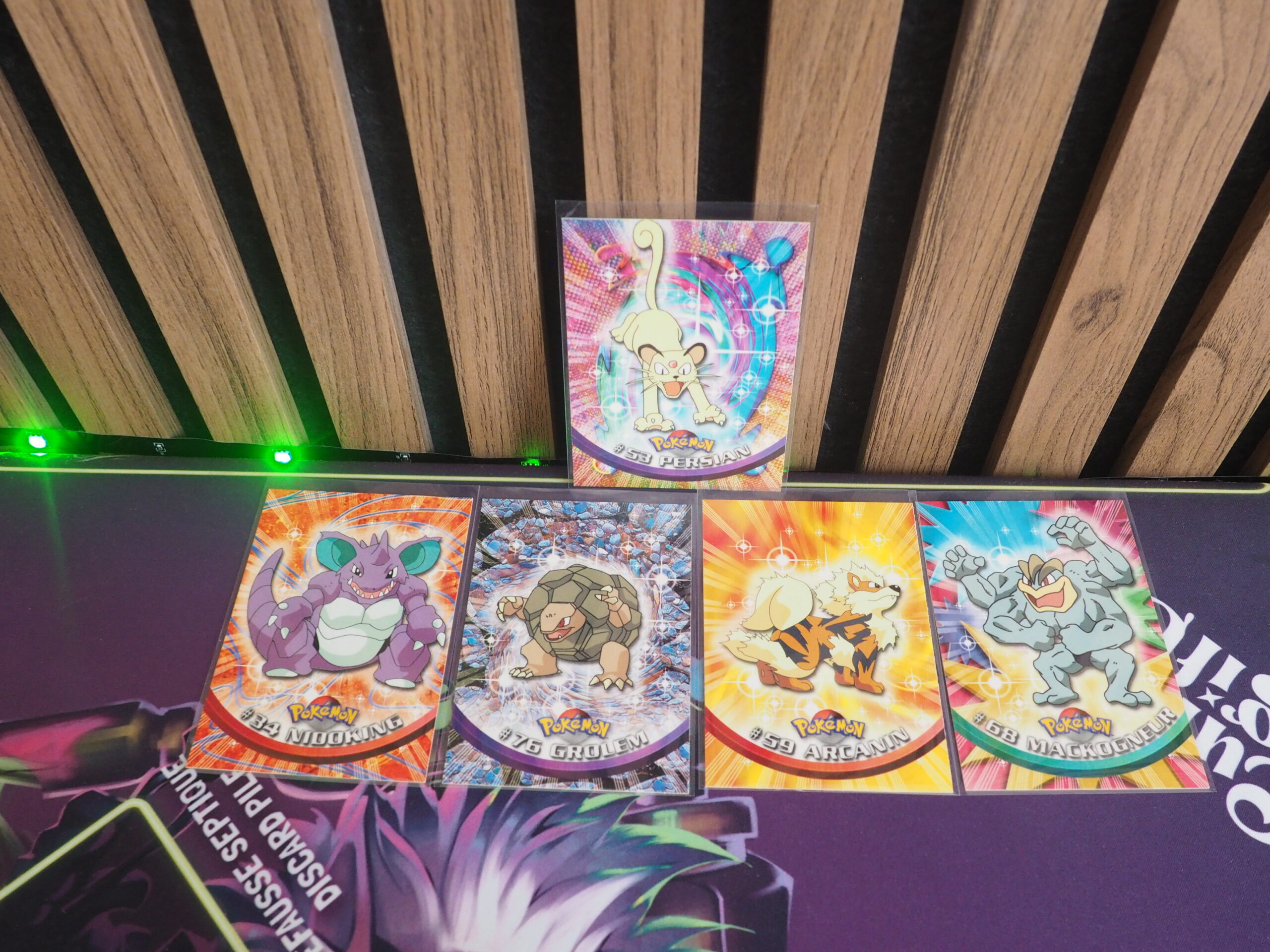 Pack Cartes Pokemon Topps 1999 Arene Jadielle VF Pack cartes pokemon topps 1999 serie 1 vf logo bleu arene jadielle regis giovanni nidoking grolem