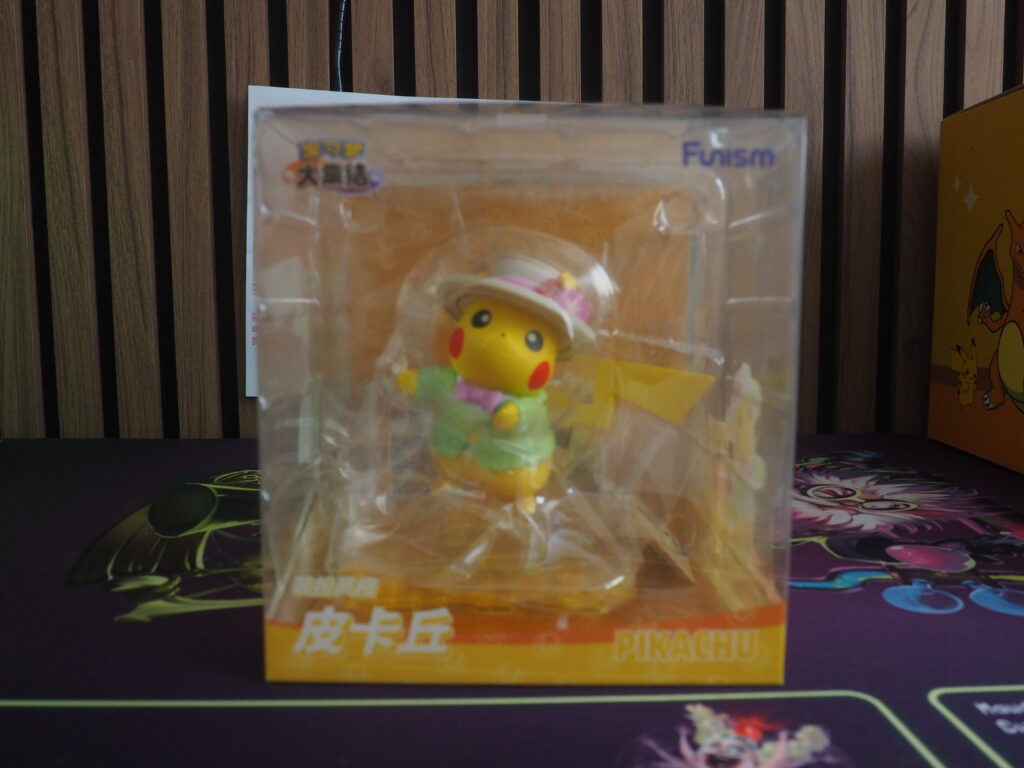 Figurine pokemon pikachu costume chapeau fleur funism boite neuve